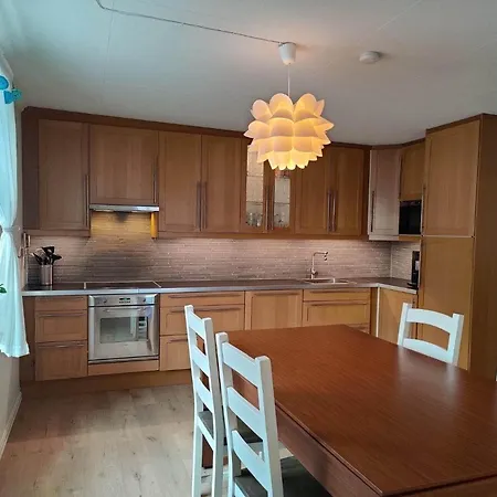 شقة Floyen Townhouse *